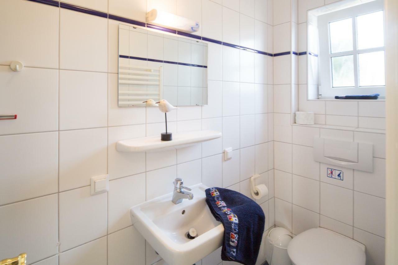 Ferienwohnungen Outzen Nebel Bagian luar foto